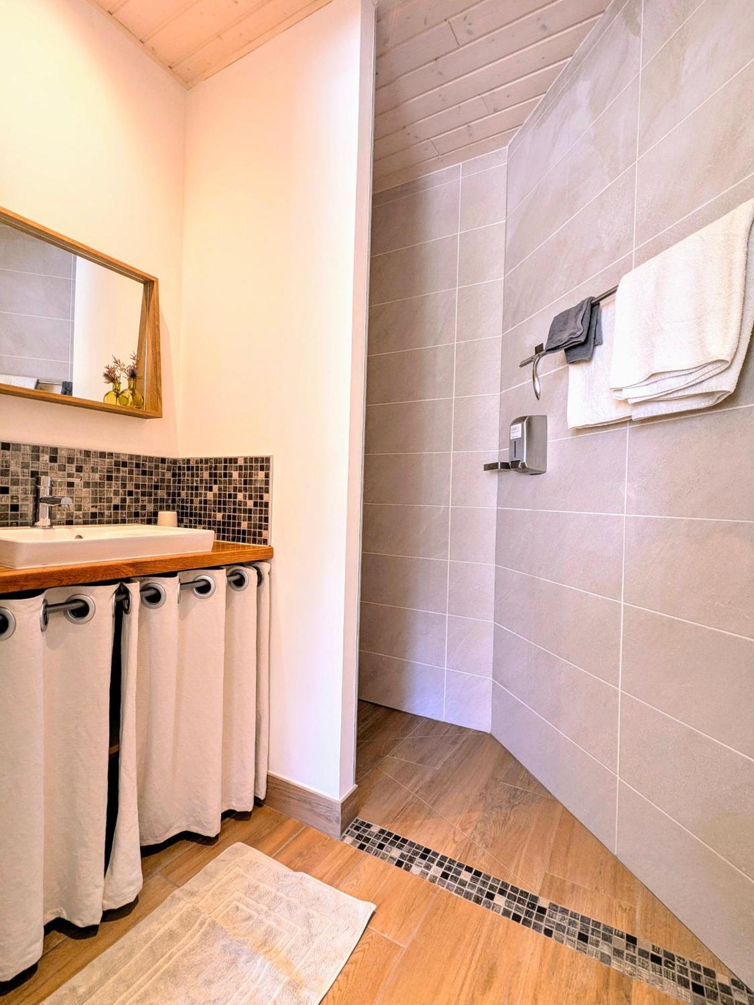 Villa Font Vive - Chambres D'Hotes Eco-Labellisees Avec Cuisine - Confort, Calme Et Vue Exceptionnels ! Grospierres Exteriör bild